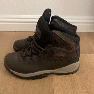 Columbia Women's Newton Ridge Plus Waterproof Hiking Boot, Size 6